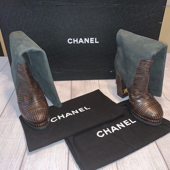 CHANEL Knee-High Boots - Picture 3 of 6